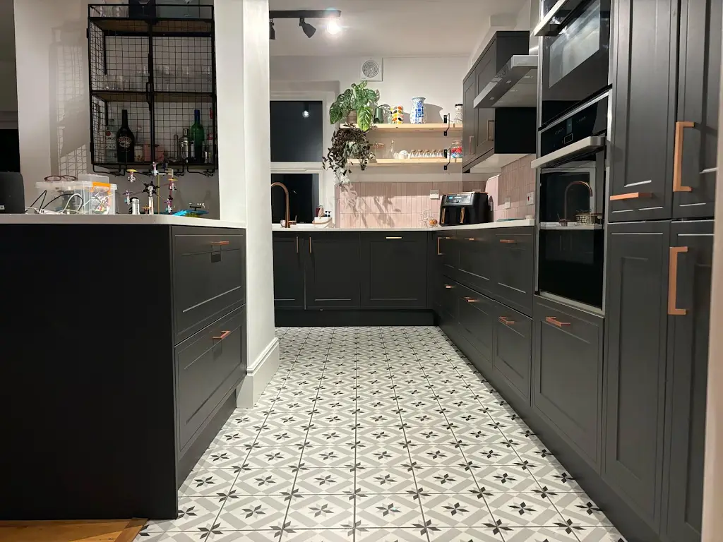 Marble Waterfall Island – Portishead